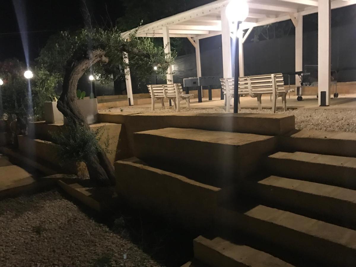Villa Ceni - Appartamenti Con Camere, Cucina, Wc E Terrazza Sul Mare In Villa Con Piscina, Giardino E Parcheggio Marinella di Selinunte Buitenkant foto