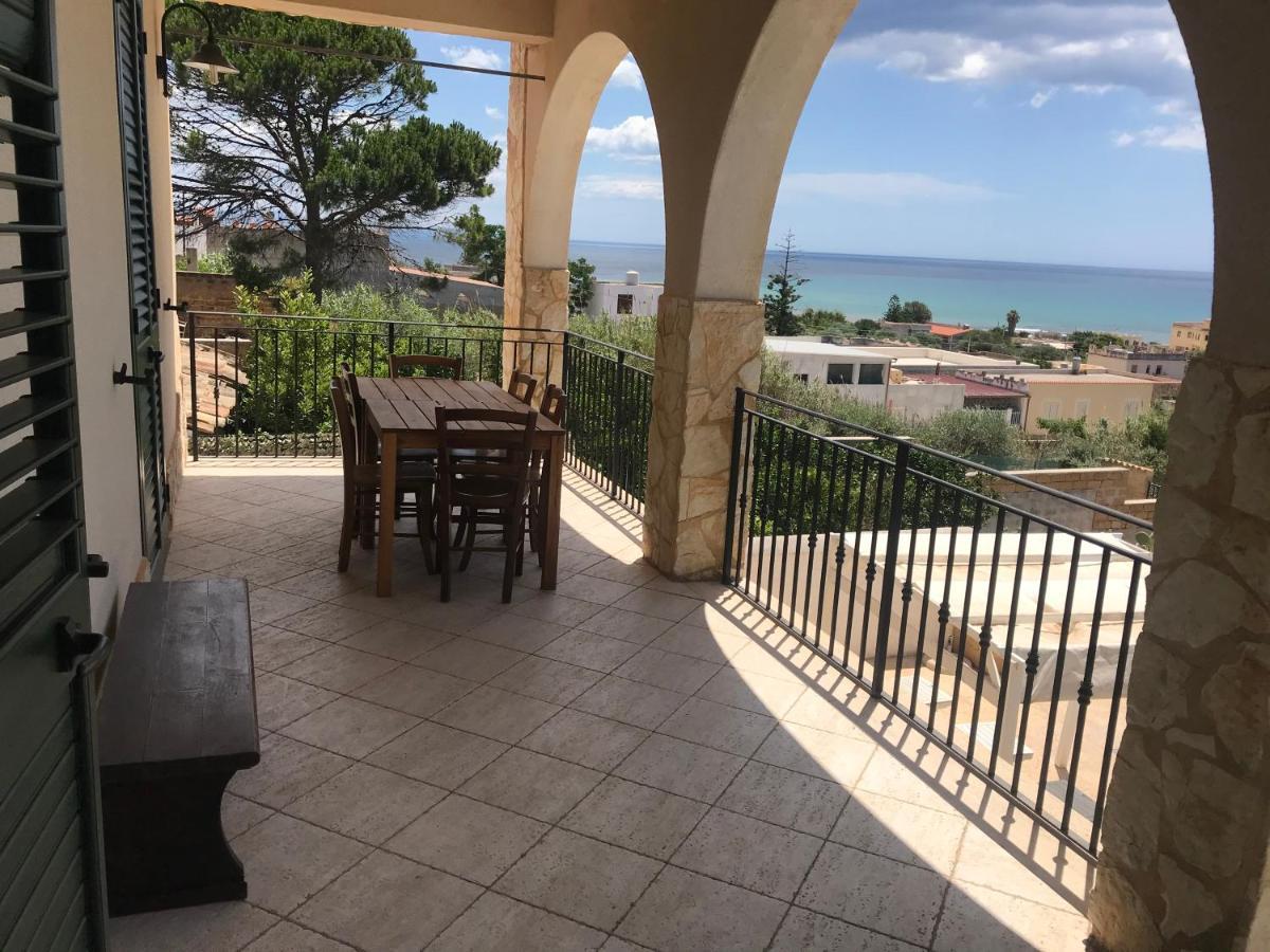 Villa Ceni - Appartamenti Con Camere, Cucina, Wc E Terrazza Sul Mare In Villa Con Piscina, Giardino E Parcheggio Marinella di Selinunte Buitenkant foto
