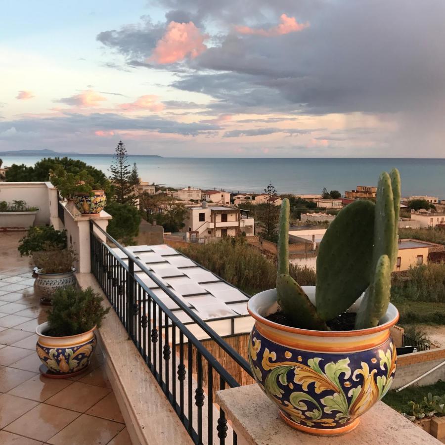 Villa Ceni - Appartamenti Con Camere, Cucina, Wc E Terrazza Sul Mare In Villa Con Piscina, Giardino E Parcheggio Marinella di Selinunte Buitenkant foto