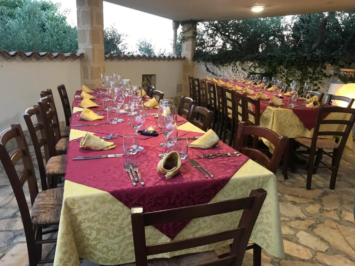 Villa Ceni - Appartamenti Con Camere, Cucina, Wc E Terrazza Sul Mare In Villa Con Piscina, Giardino E Parcheggio Marinella di Selinunte Buitenkant foto