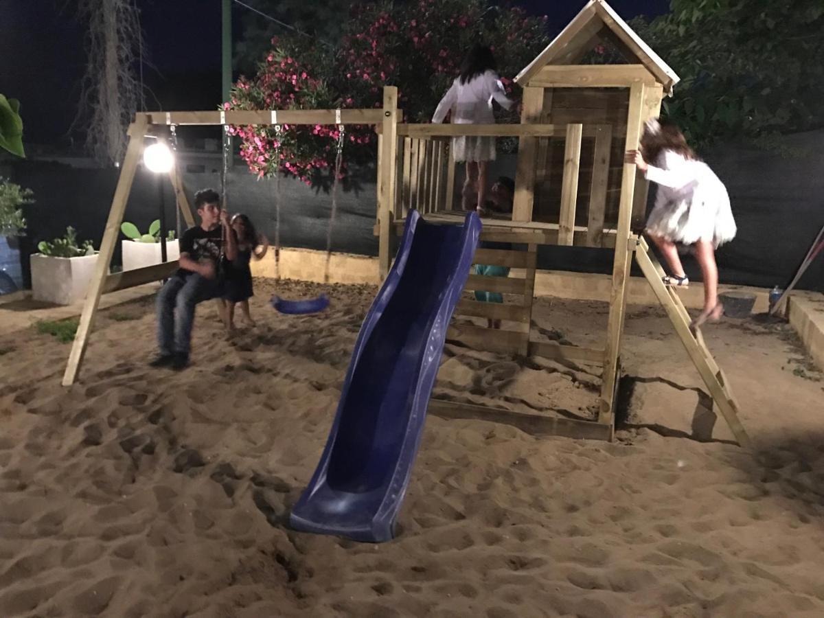 Villa Ceni - Appartamenti Con Camere, Cucina, Wc E Terrazza Sul Mare In Villa Con Piscina, Giardino E Parcheggio Marinella di Selinunte Buitenkant foto