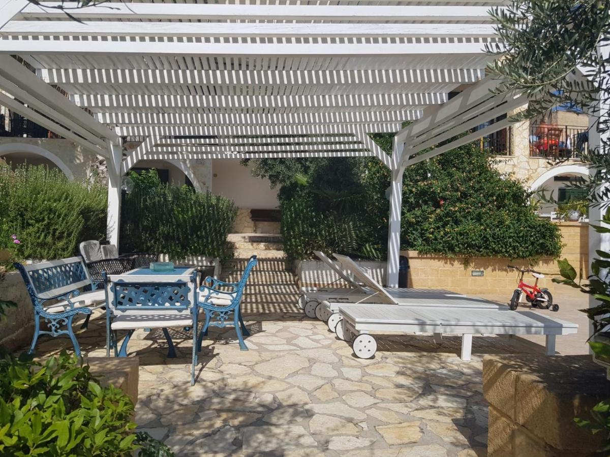 Villa Ceni - Appartamenti Con Camere, Cucina, Wc E Terrazza Sul Mare In Villa Con Piscina, Giardino E Parcheggio Marinella di Selinunte Buitenkant foto