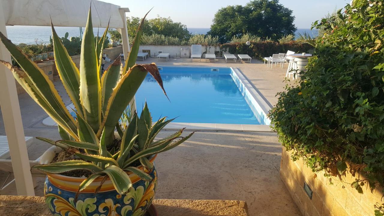 Villa Ceni - Appartamenti Con Camere, Cucina, Wc E Terrazza Sul Mare In Villa Con Piscina, Giardino E Parcheggio Marinella di Selinunte Buitenkant foto