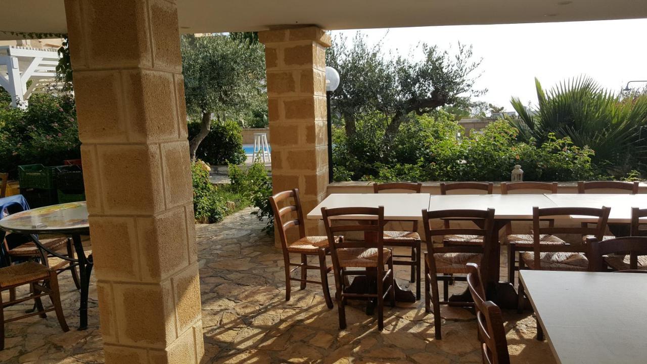 Villa Ceni - Appartamenti Con Camere, Cucina, Wc E Terrazza Sul Mare In Villa Con Piscina, Giardino E Parcheggio Marinella di Selinunte Buitenkant foto